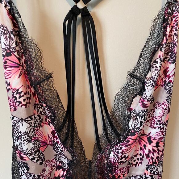 Victoria’s Secret lingerie butterfly teddy small - Picture 5 of 7
